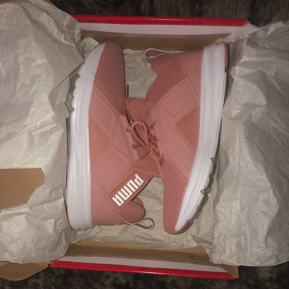 Size 9.5 puma sneakers